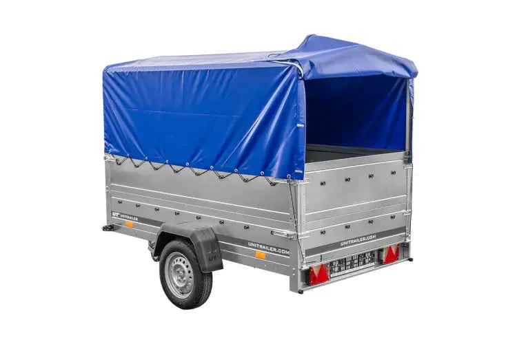 Vielseitiger UNITRAILER Garden 230 FD PKW-Anhänger mit hohen Bordwänden und blauer Plane