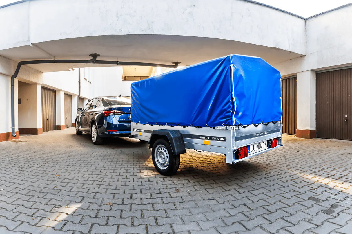 UNITRAILER GARDEN TRAILER 230 FD: Robuster PKW-Anhänger, Stützrad, 80 cm Hochplane