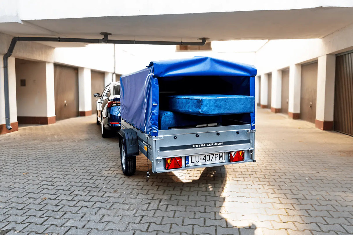 UNITRAILER GARDEN TRAILER 230 FD: Robuster PKW-Anhänger, Stützrad, 80 cm Hochplane