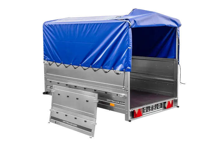 Vielseitiger UNITRAILER Garden 230 FD PKW-Anhänger mit hohen Bordwänden und blauer Plane