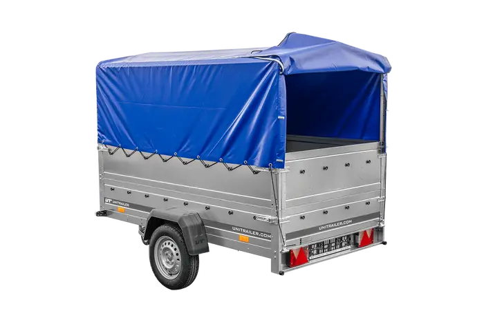 Vielseitiger UNITRAILER Garden 230 FD PKW-Anhänger mit hohen Bordwänden und blauer Plane